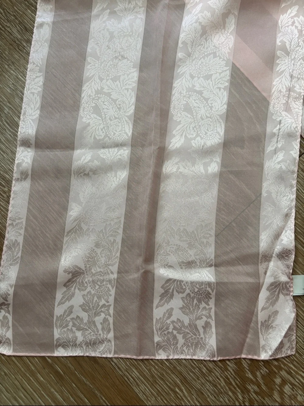 Oscar de la Renta light pink paisley print silk rectangular scarf